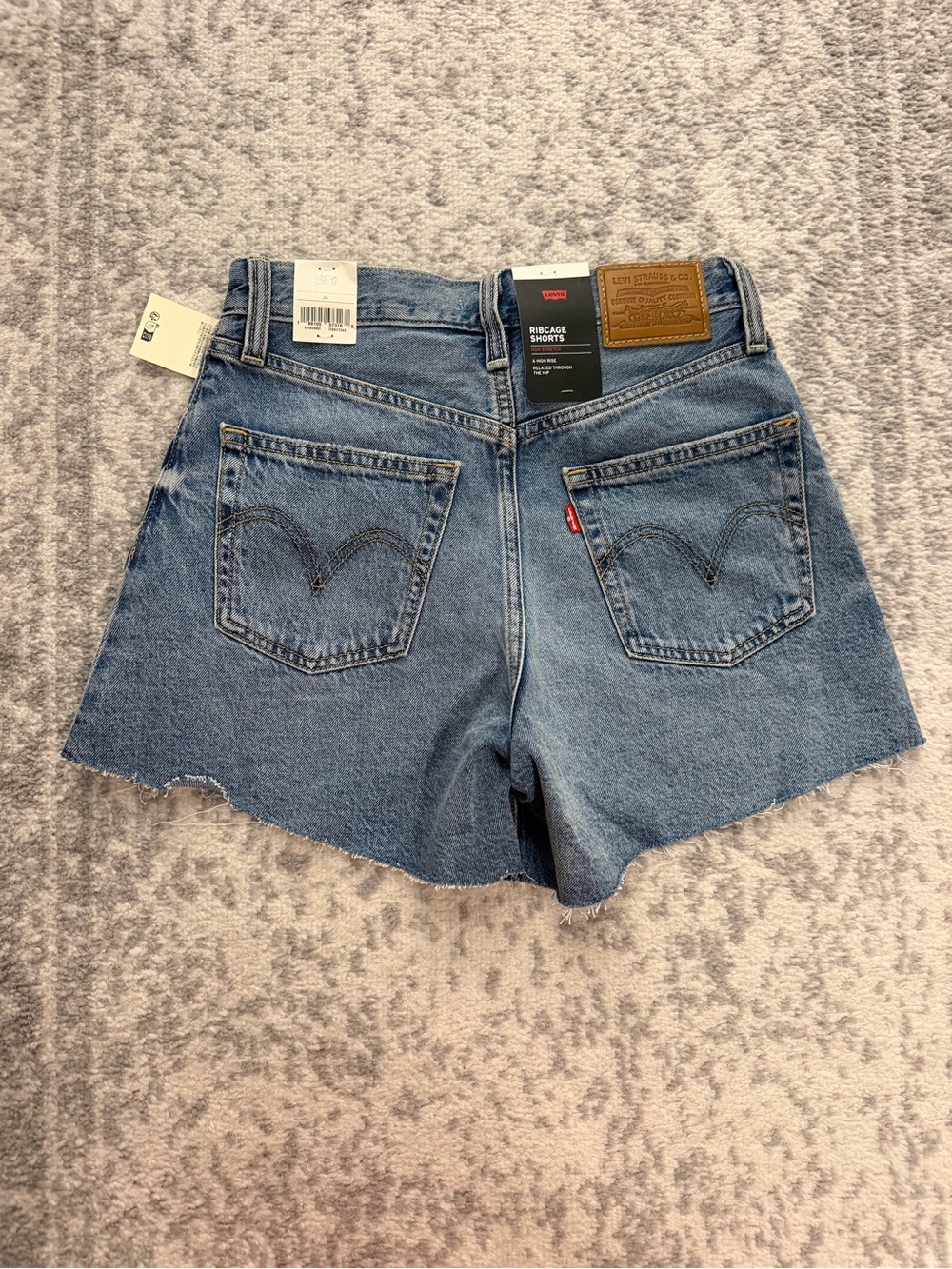 Levi's Light Blue High-Rise Denim Ribcage Shorts - Size 26 - Picture 1 of 5